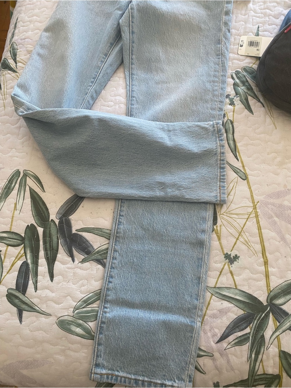 Levi's Light Wash Straight-Leg Women’s Jeans - Picture 3 of 4